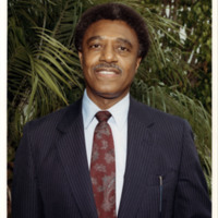Harold Brown as National Minority Small Business Advocate of the Year, 1992